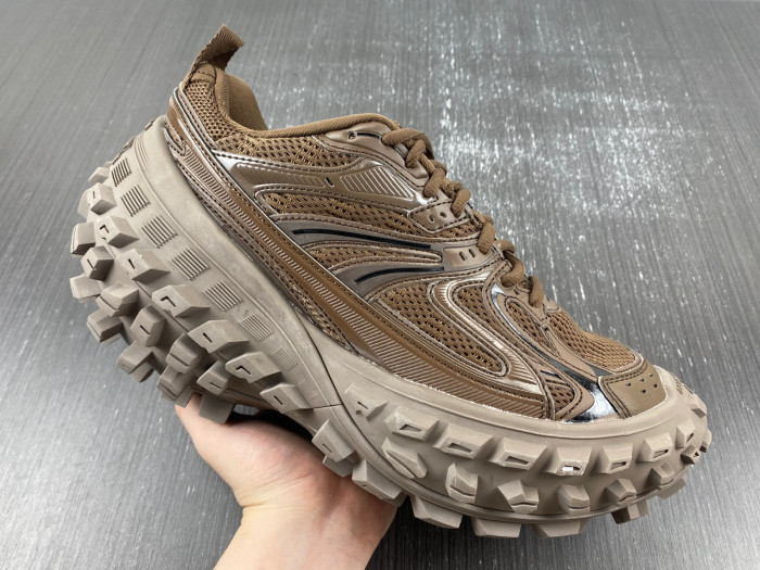 Ba*len*cia*ga defender sneaker