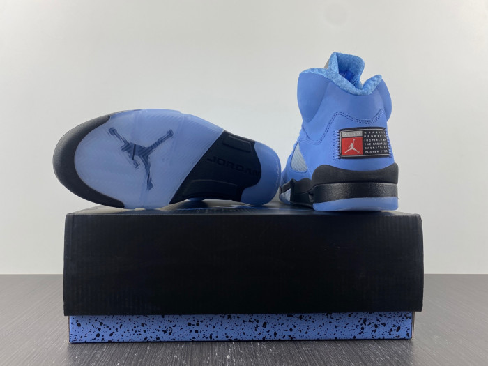 air jordan 5 “unc” university blue/black-white dv1310-401