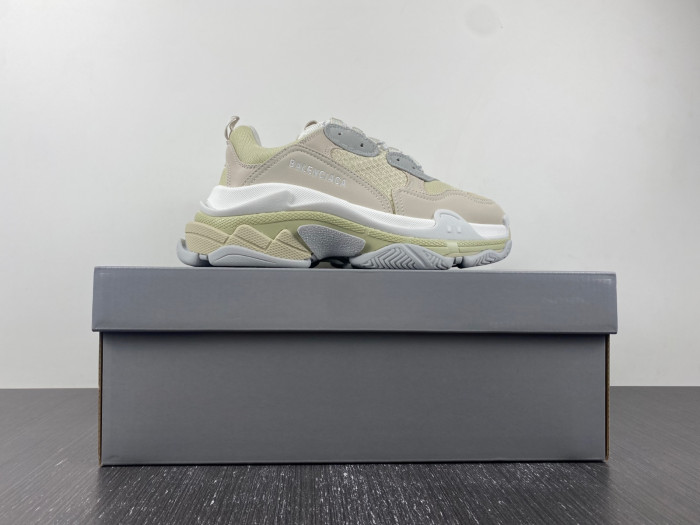 Ba*len*cia*ga triple s sneaker 80000118