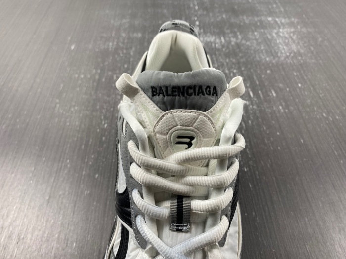 Ba*len*cia*ga runner sneaker