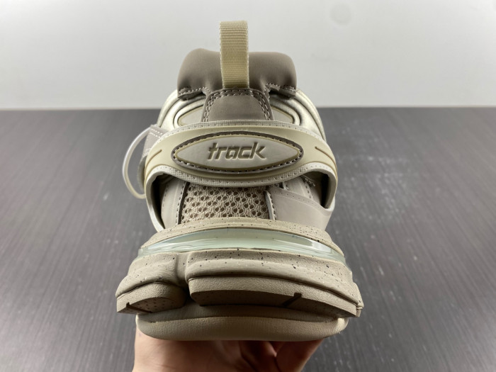 Ba*len*cia*ga track 8000048