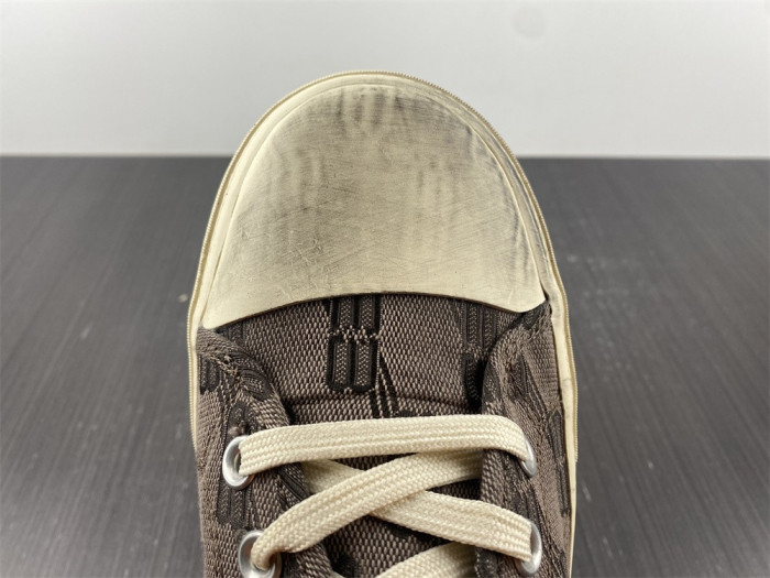 Ba*len*cia*ga sneaker