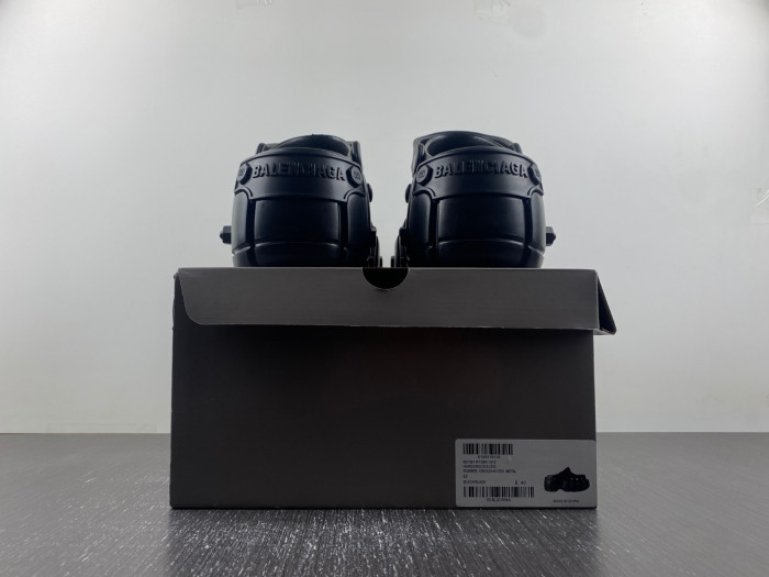 balenciag* sandal bs28