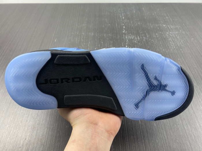 air jordan 5 “unc” university blue/black-white dv1310-401