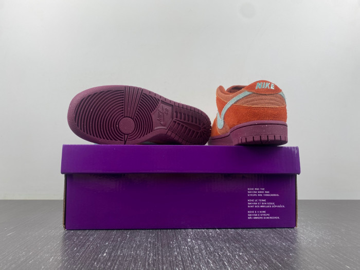 nike sb dunk low mystic red rosewood dv5429-601