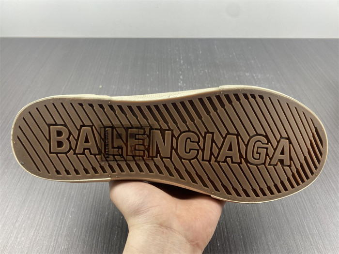 Ba*len*cia*ga sneaker