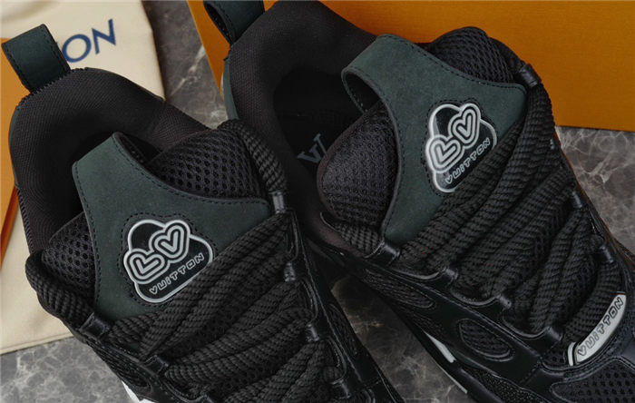 lv skate snekaers l0000304