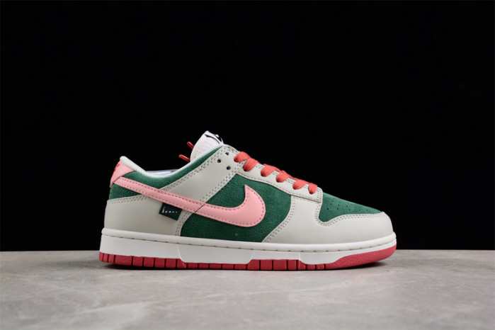 nike dunk low se all petals united fir green fn8923-061