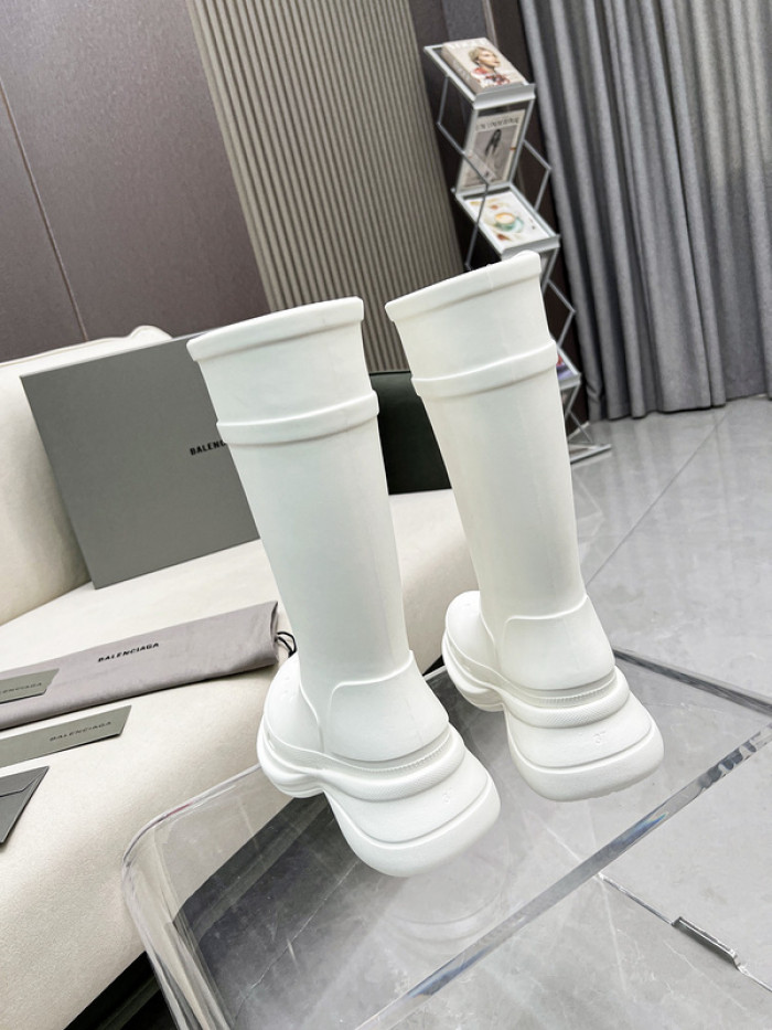 Ba*len*cia*ga x crocs chunky rubber boots b05