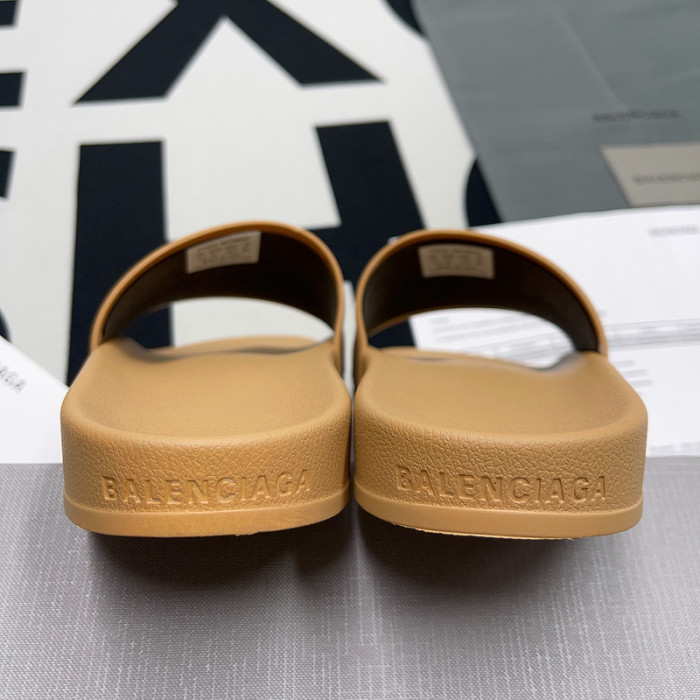 balenciag* sandal bs21