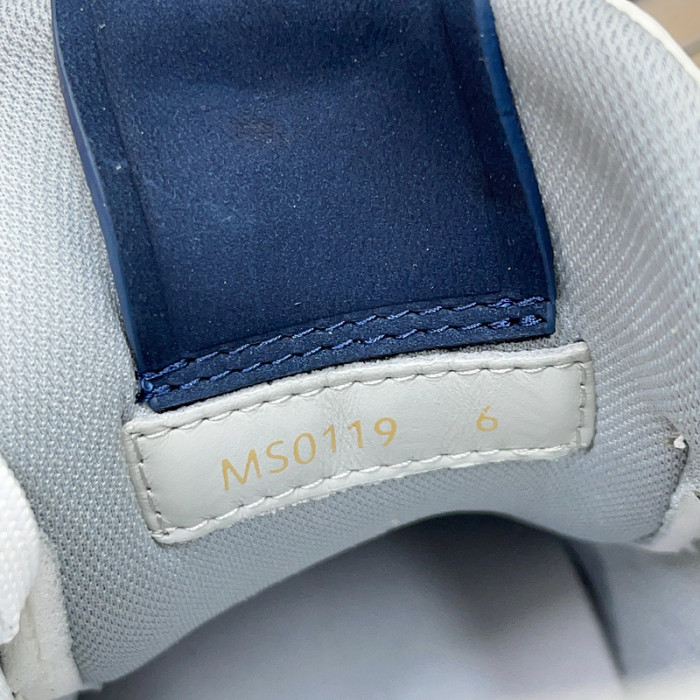 lv snekaers l0000126