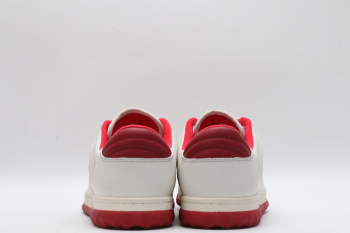 G*u*i* trainer sneaker90