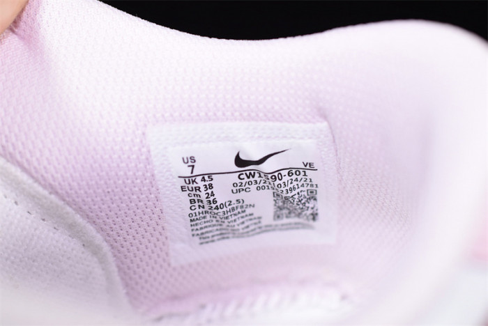 nike dunk low gs pink foam cw1590-601
