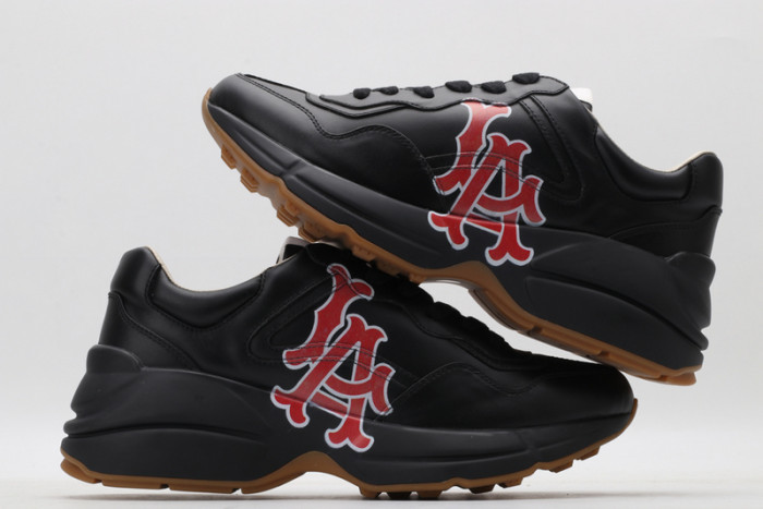 G*u*i* rhyton sneaker