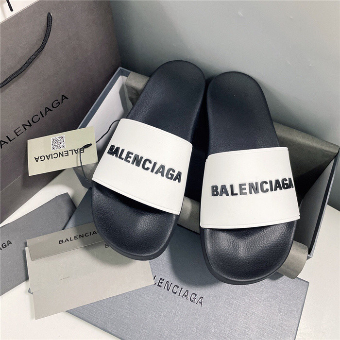 balenciag* sandal bs45