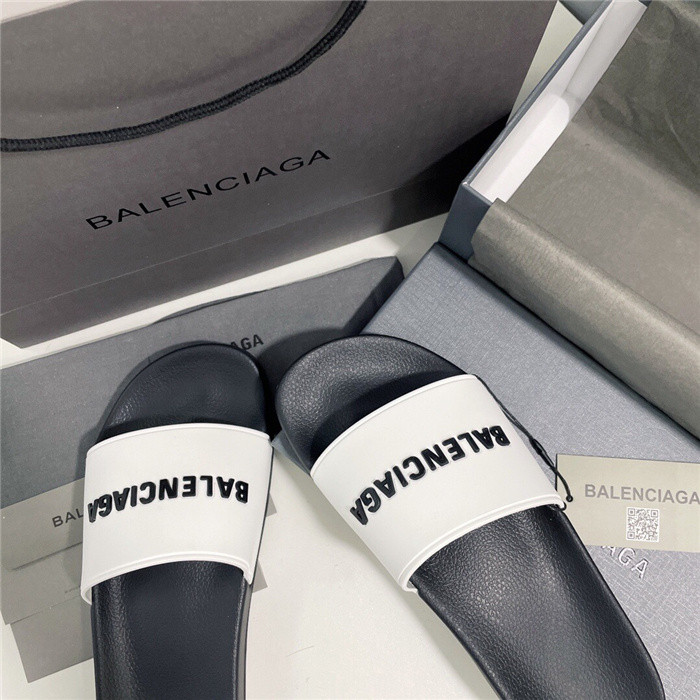 balenciag* sandal bs45