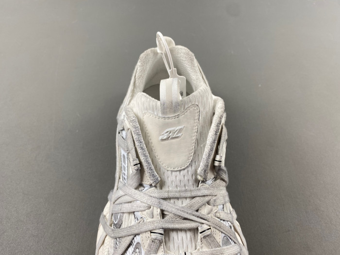 Balenciaga 3XL sneaker pop17