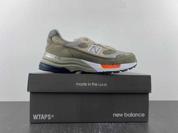 Bape x New Balance 2002R M2002RHO DFY17