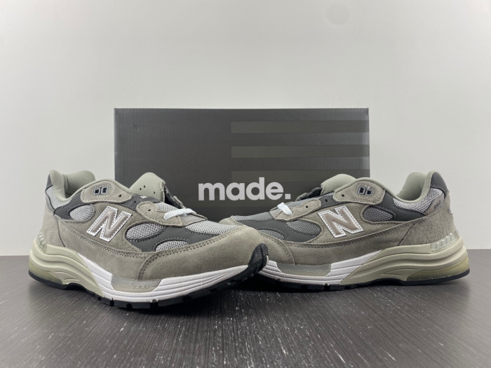 Bape x New Balance 2002R M2002RHO DFY16
