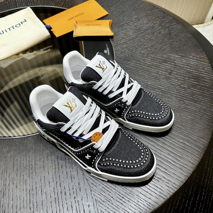 LV snekaers L0000671