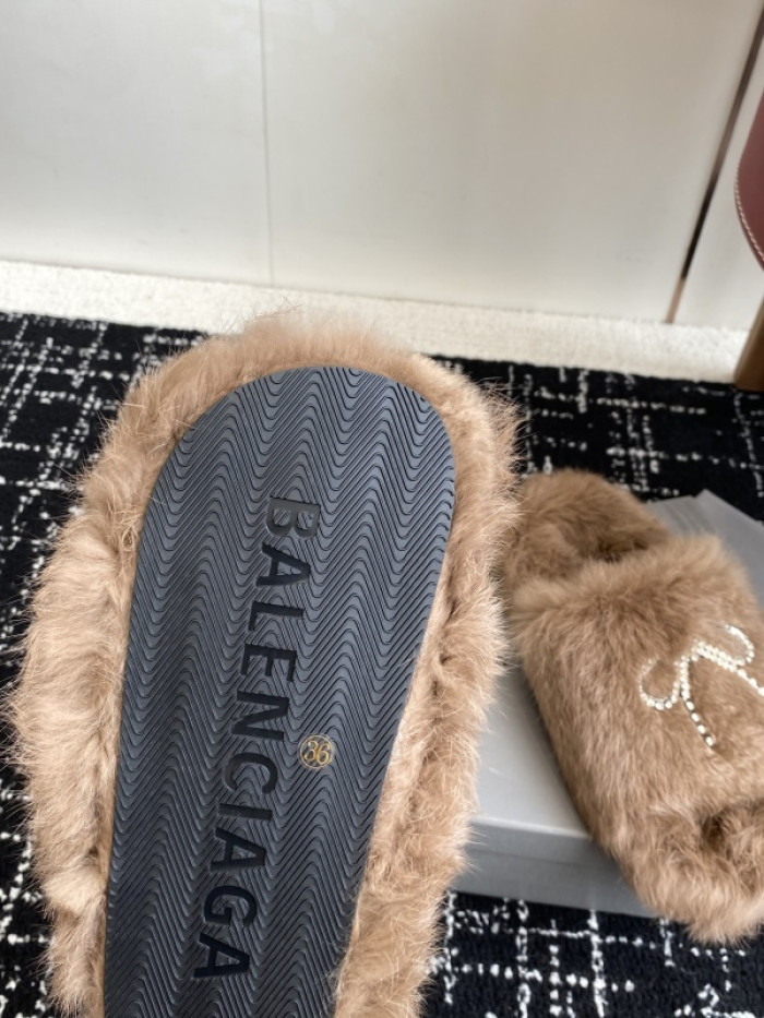 Balenciag* Sandal BS108