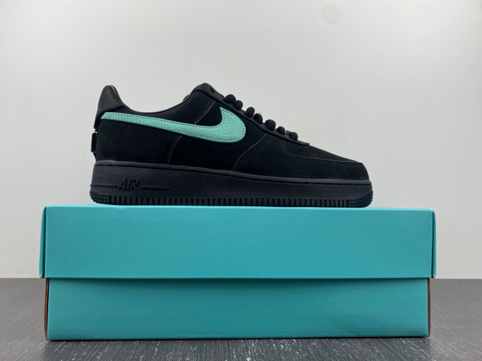 T*f*ny & co. x nike air force 1 low dz1382-001