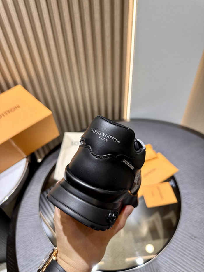 LV snekaers L0000382