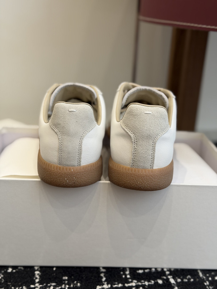 Ma1s0n Marg*e1a CALFSKIN S57WS0378