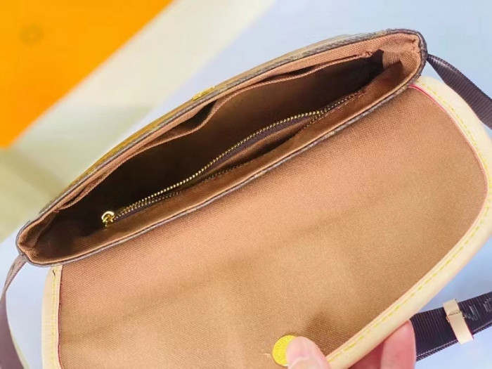 L*V BAG 03