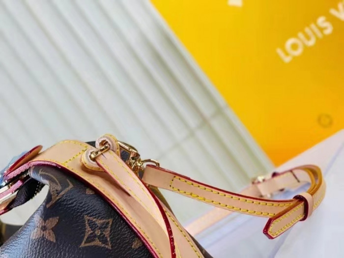 L*V BAG 06