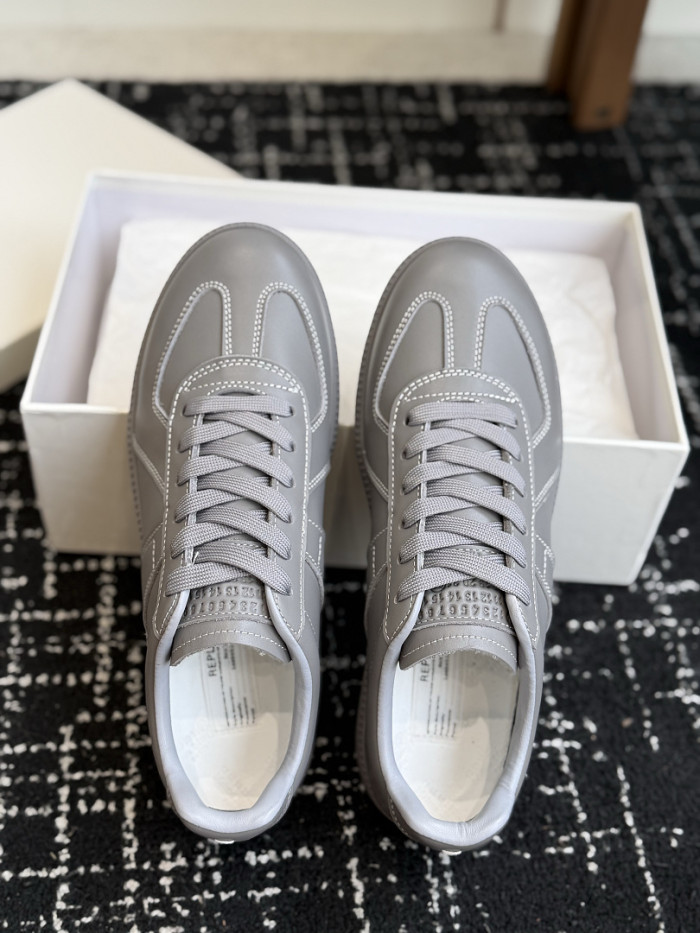 Ma1s0n Marg*e1a CALFSKIN S57WS0443