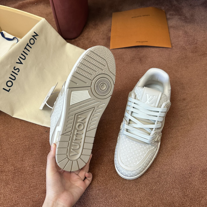 LV snekaers L0000906