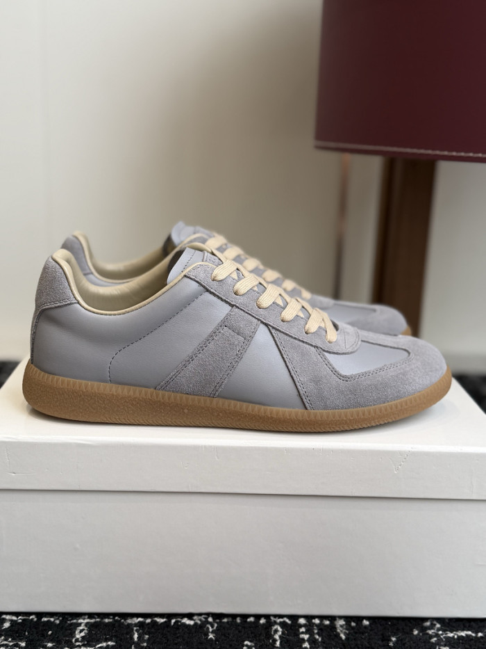Ma1s0n Marg*e1a CALFSKIN S57WS0434