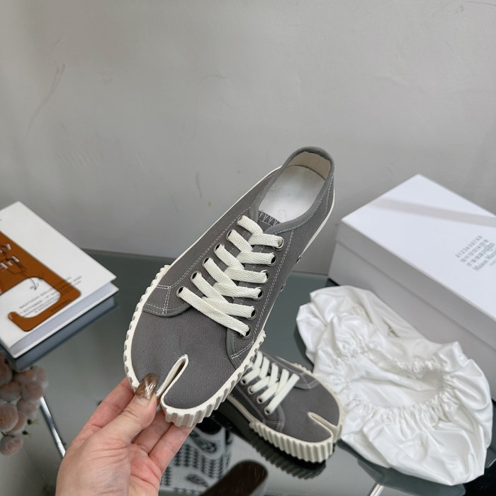 Ma1s0n Marg*e1a CALFSKIN S57WS0371