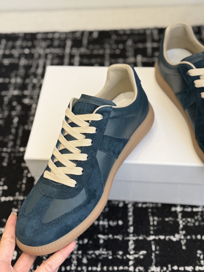 Ma1s0n Marg*e1a CALFSKIN S57WS0361