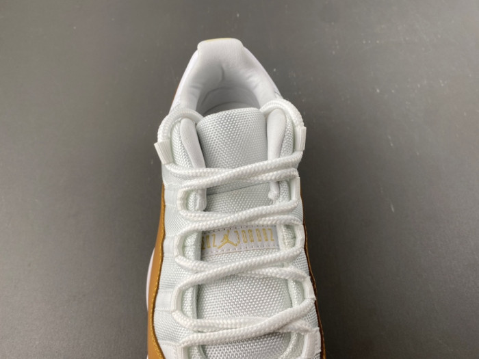 Air Jordan 11 Low Mother