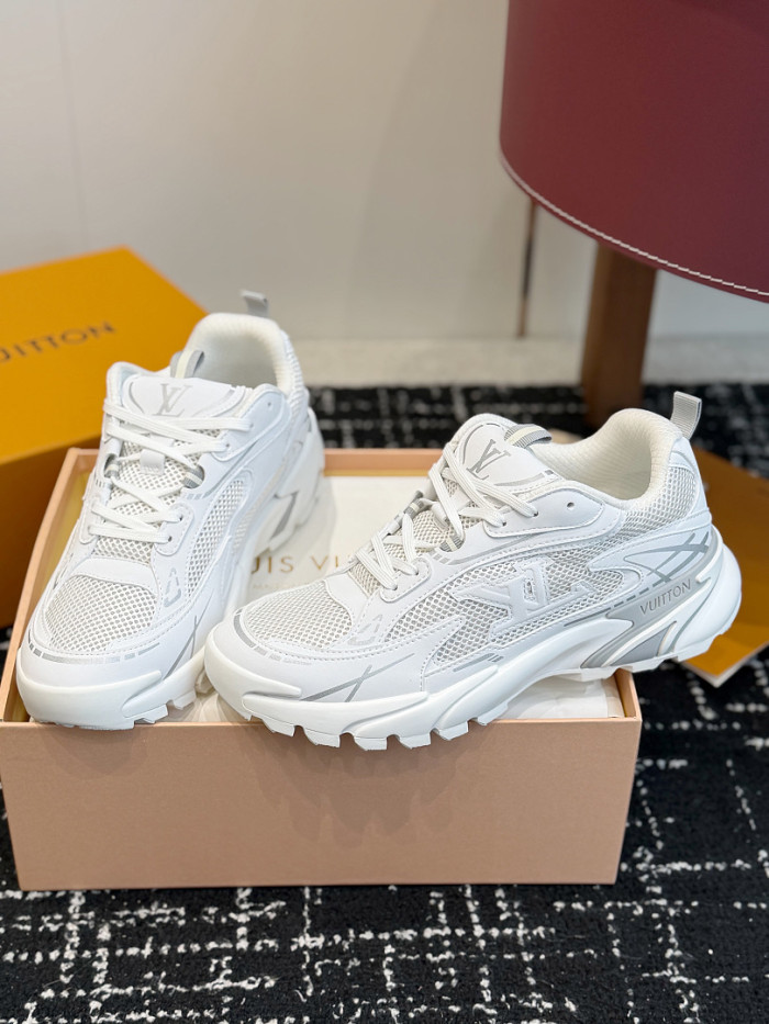 LV sneakers L0000852