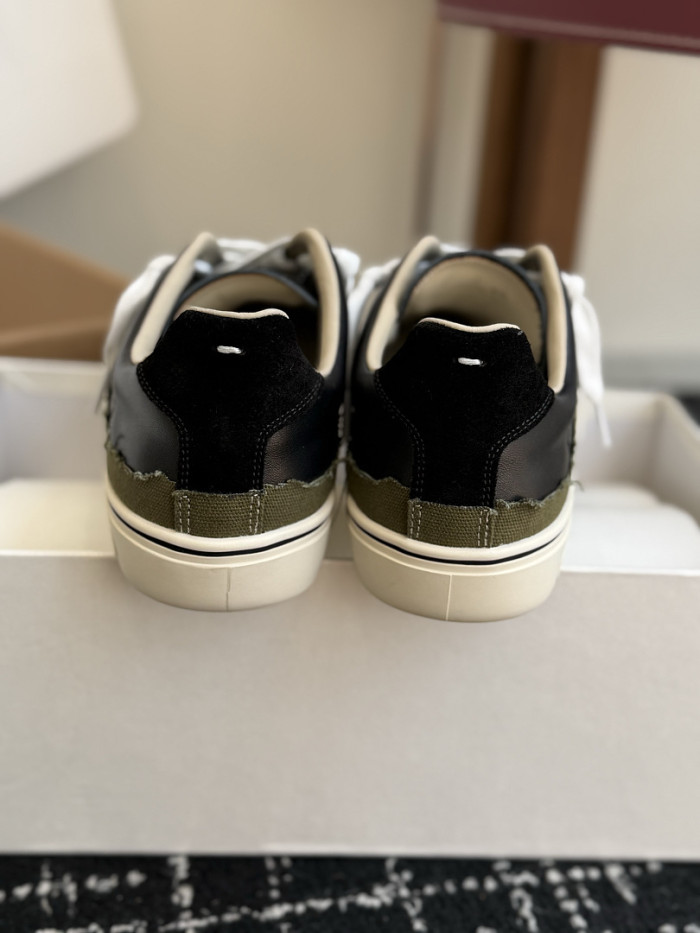 Ma1s0n Marg*e1a CALFSKIN S57WS0420