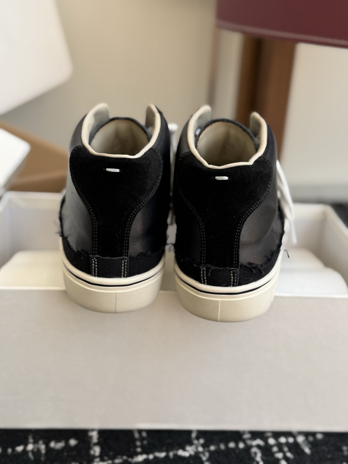 Ma1s0n Marg*e1a CALFSKIN S57WS0416