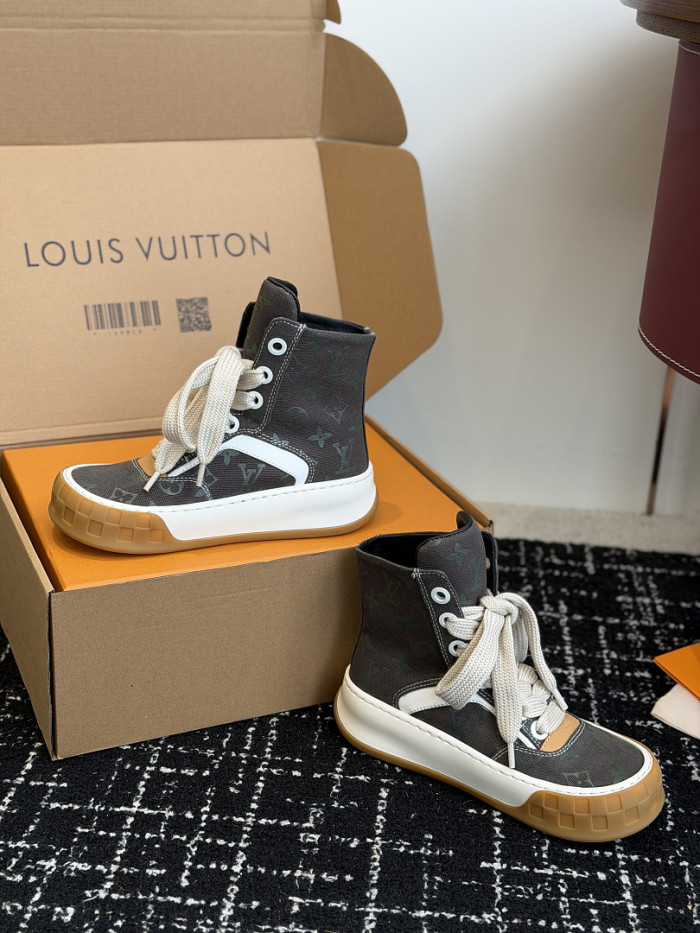 LV sneakers L0000858
