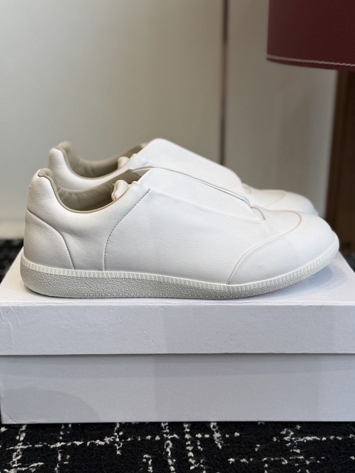 Ma1s0n Marg*e1a CALFSKIN S57WS0364