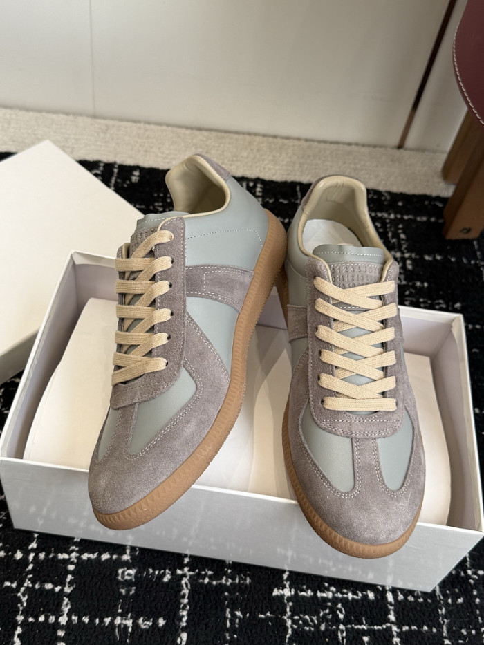 Ma1s0n Marg*e1a CALFSKIN S57WS0395