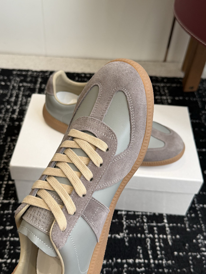 Ma1s0n Marg*e1a CALFSKIN S57WS0395