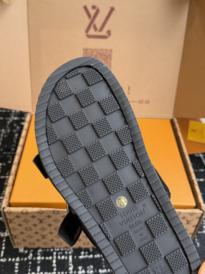 L&V sandal 278