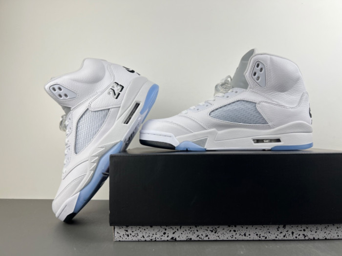 AIR Jordan 5 Retro White Metallic (2026) HQ7978-103