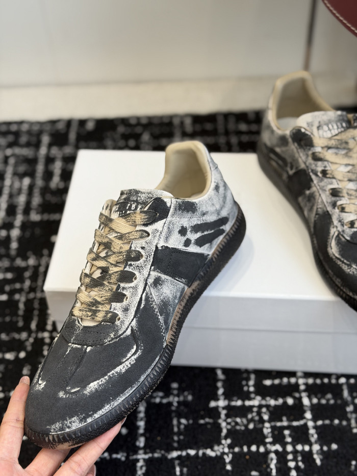 Ma1s0n Marg*e1a CALFSKIN S57WS0377