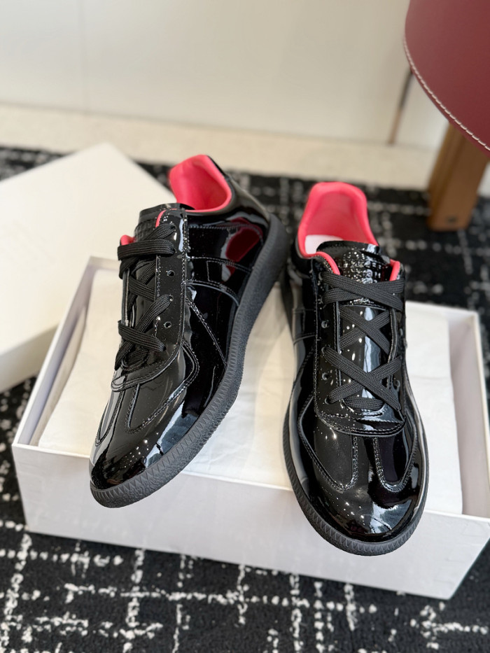 Ma1s0n Marg*e1a CALFSKIN S57WS0402