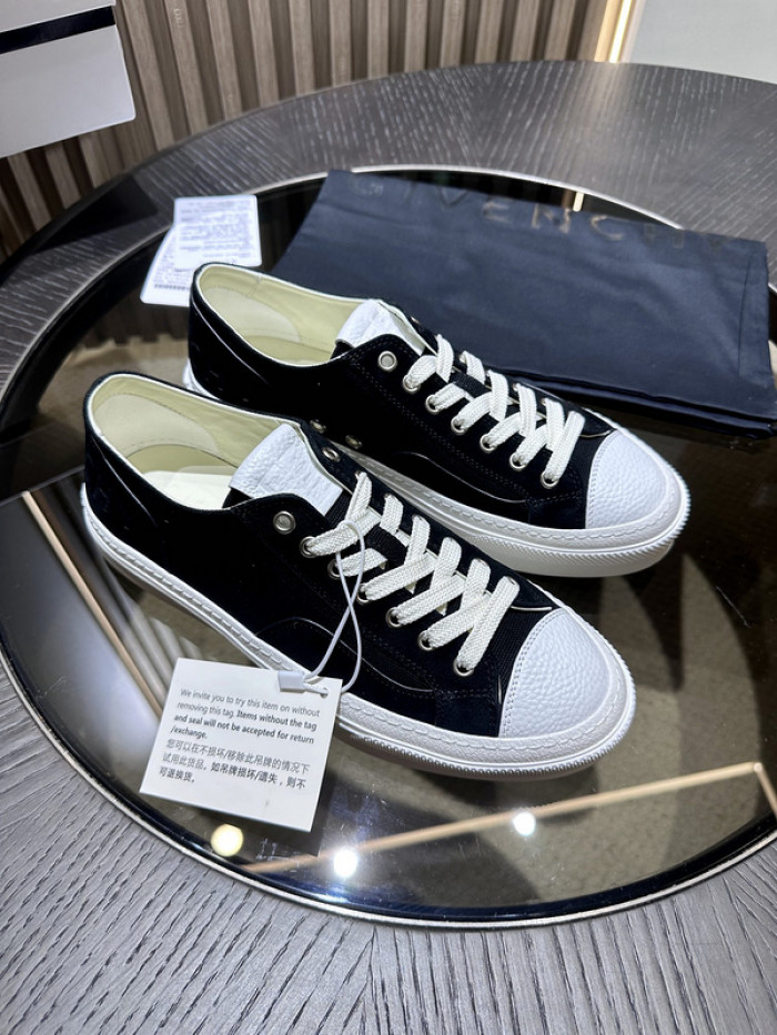 Givenchy Sneakers 660049