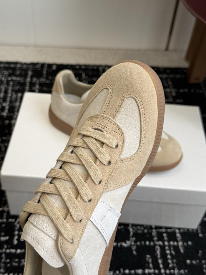 Ma1s0n Marg*e1a CALFSKIN S57WS0400