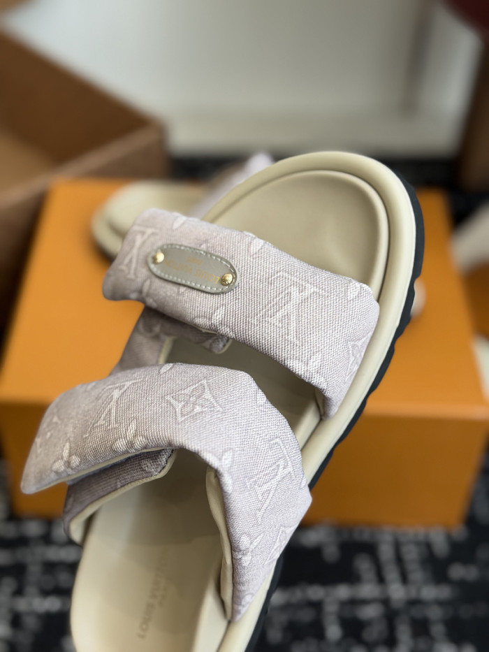 L&V sandal 256